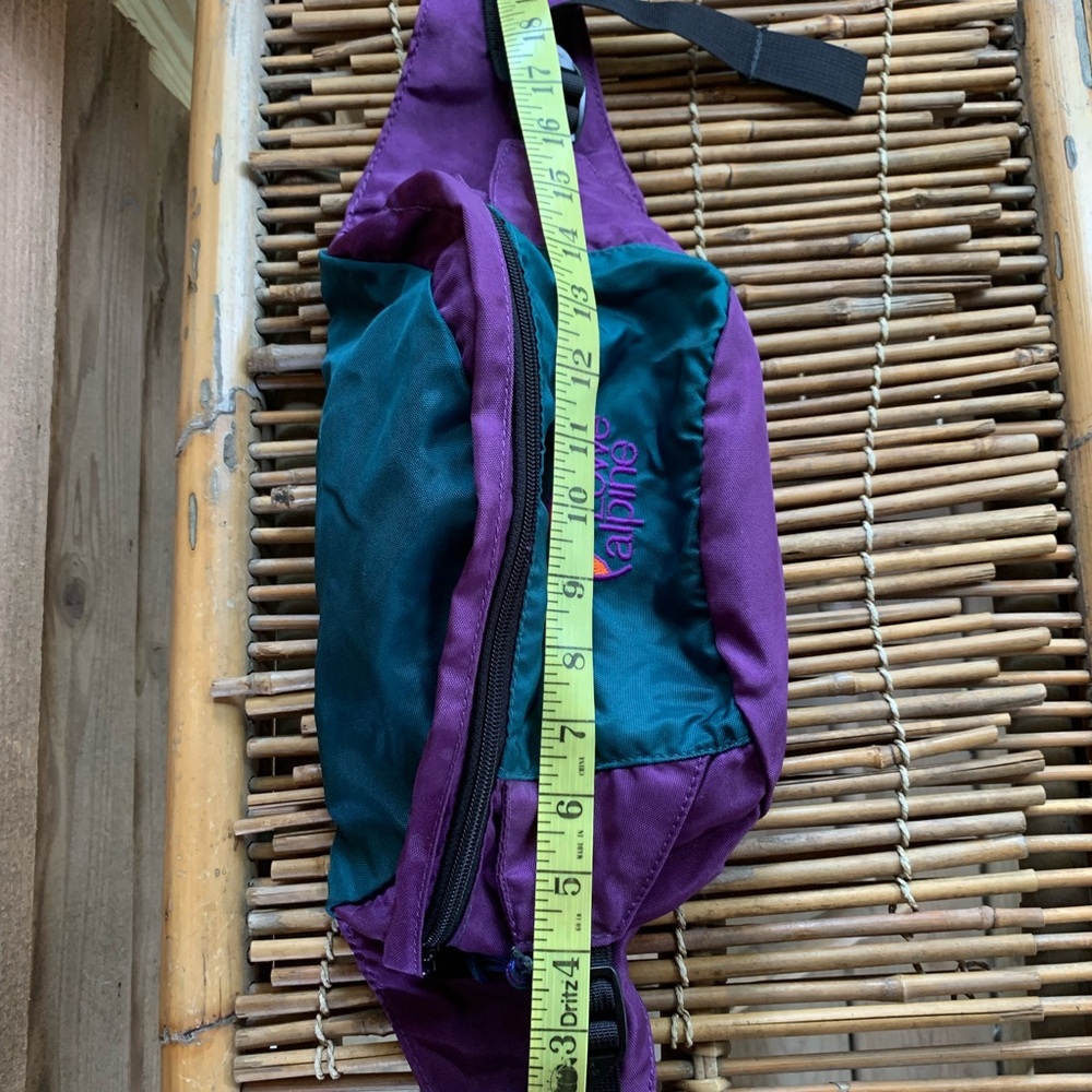 Vintage Lowe Alpine Crossbody/ Fanny Pack - Picture 9 of 10